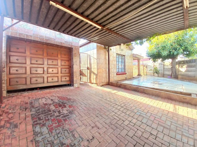 Three bedrooms house for sale - Photo 2