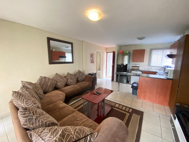 Ground Floor Unit - Photo 7