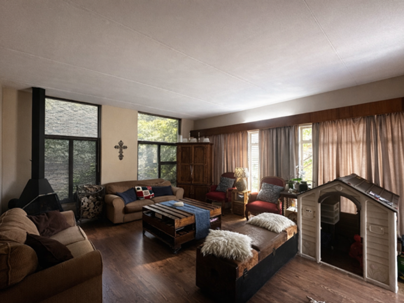 Contemporary Garden Retreat with Flexible Living & Exceptional Space - Photo 9