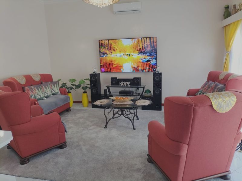 **Charming Family Home with Income Potential: Ideal for B&B or School** - Photo 10