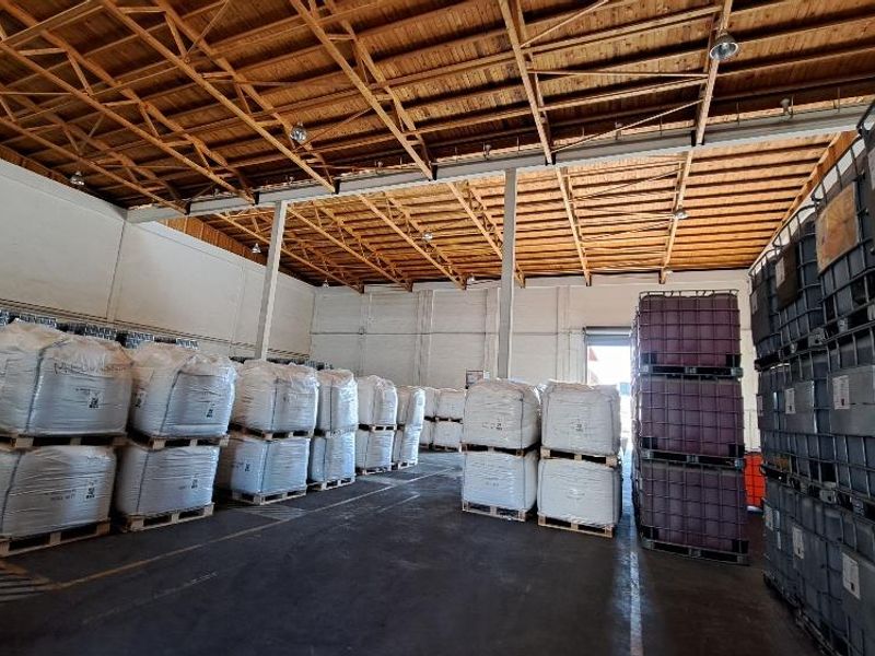 Rare Find! Industrial Warehouse 3650m2 warehouse underroof! Selling as PTY! - Photo 7