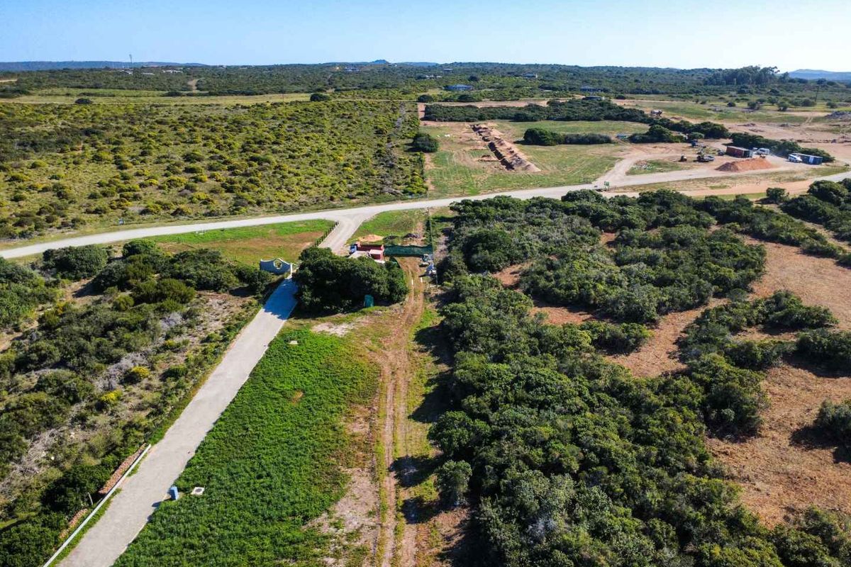 Exquisite stand for sale in Stilbaai-Wes. - Photo 3