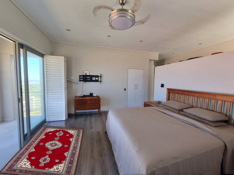 Coastal Elegance Reimagined - Photo 3