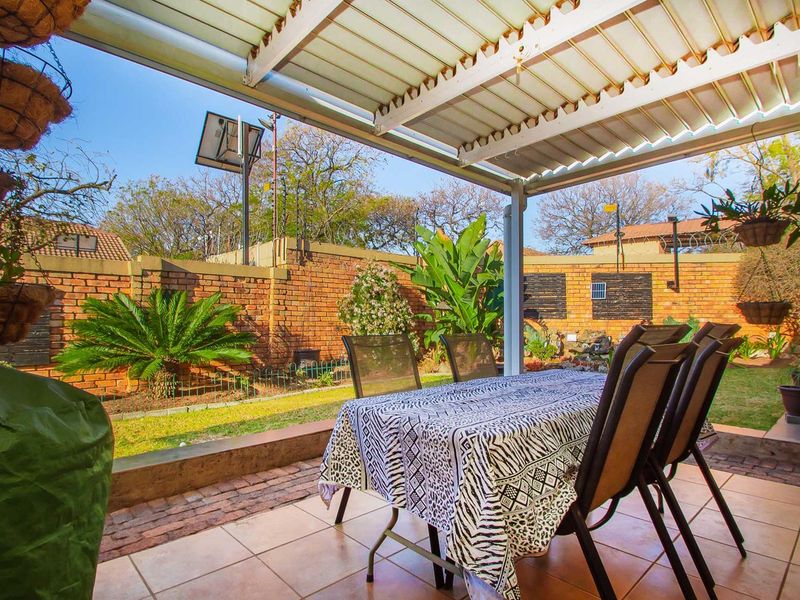 Face-brick Elegance Set In 158m of Home Sweet Home. - Photo 9