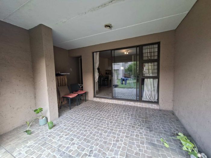Property #2497164, Apartment For Sale in Buccleuch