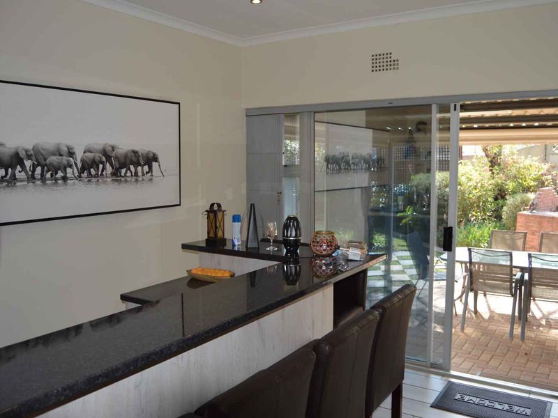 Modern Three Bedroom Family Home For Sale in Brackendowns - Photo 6
