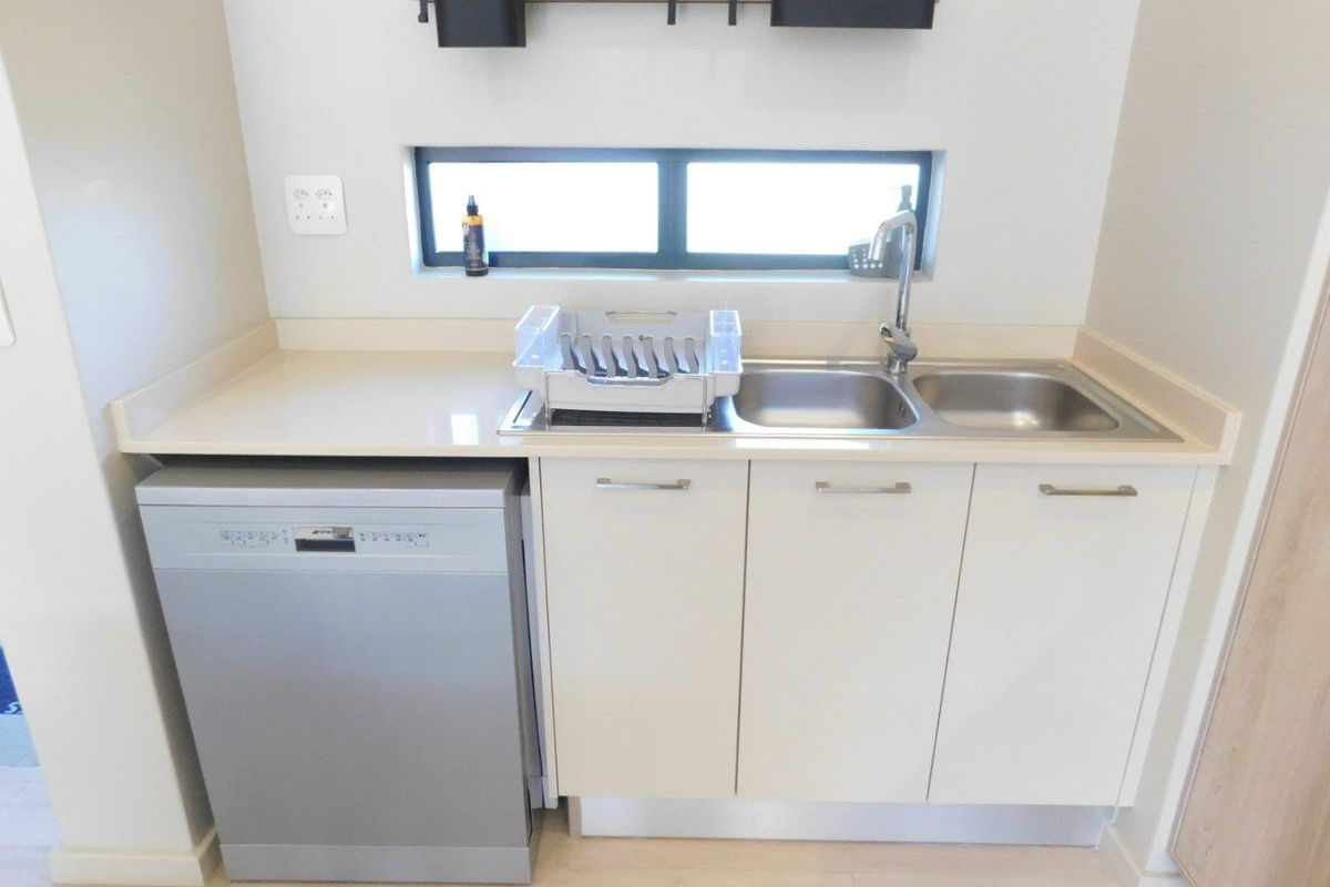 This lovely 2nd floor apartment of 76m2 is fully furnished. - Photo 5