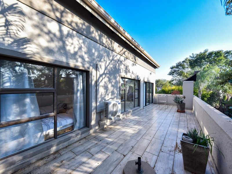 FULLY FURNISHED MODERN HOME IN SILVER LAKES GOLF AND WILDLIFE  ESTATE - Photo 8