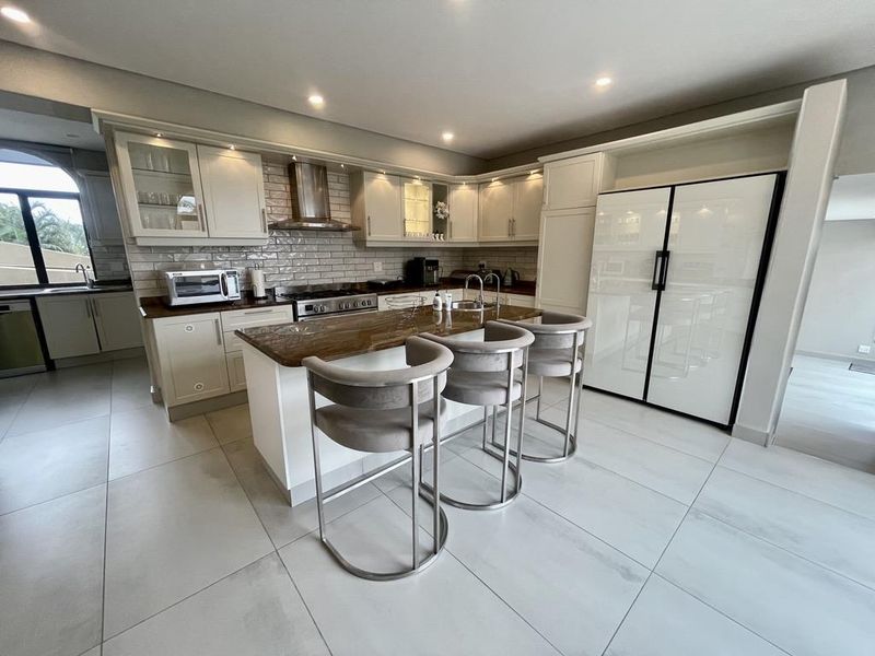 Hendra - Luxury Fully Furnished 5 Bedroom Home with Uninterrupted Sea Views | Umhlanga - Photo 3