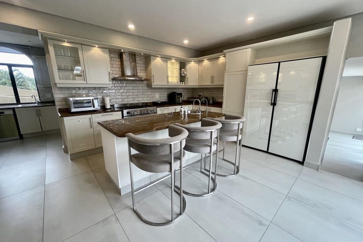 Hendra - Luxury Fully Furnished 5 Bedroom Home with Uninterrupted Sea Views | Umhlanga - Photo 3