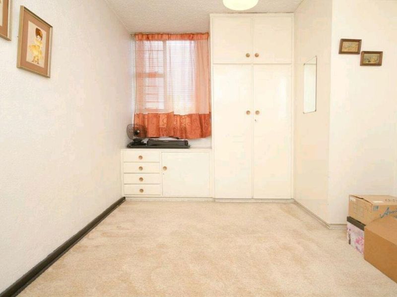 3 Bedroom Duplex For Sale in Windsor East - Photo 6