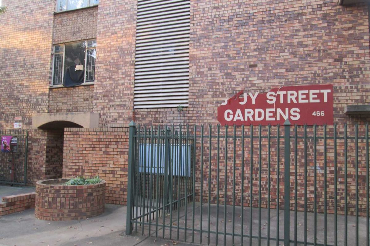ONE [1]BEDROOM APARTMENT SPUY STREET GARDENS  FOR SALE IN SUNNYSIDE - Photo 2