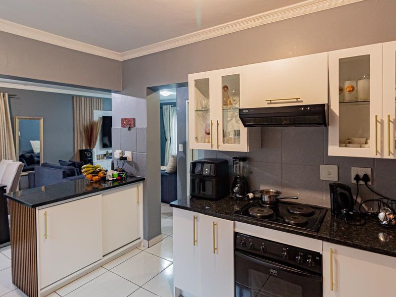 Charming 3-Bedroom Cluster in Secure Craigavon Estate - Photo 8