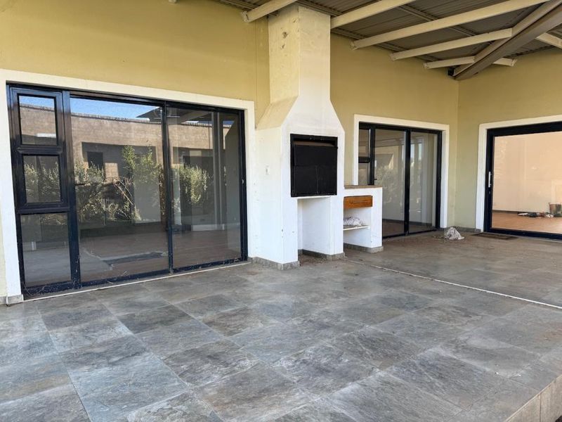 4-Bedroom Omeya House For Sale - Photo 6