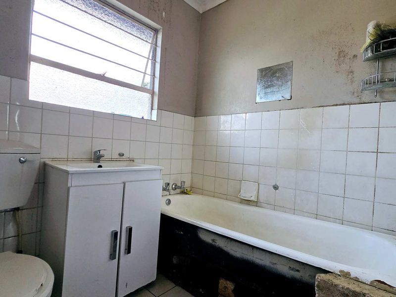 Property for Sale in La Montagne - Photo 10