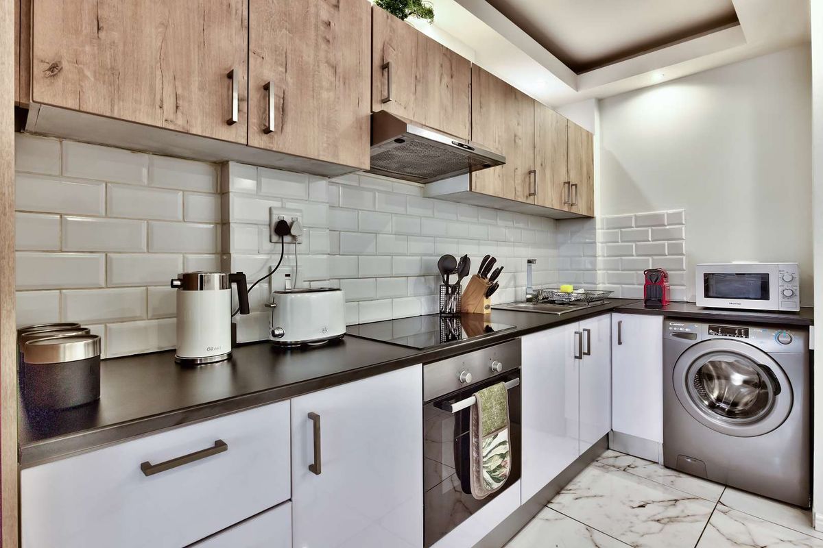 City Living at The Square – Cape Town CBD - Photo 4