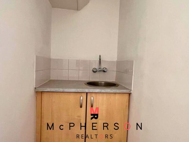 Office Block For Sale - Photo 7