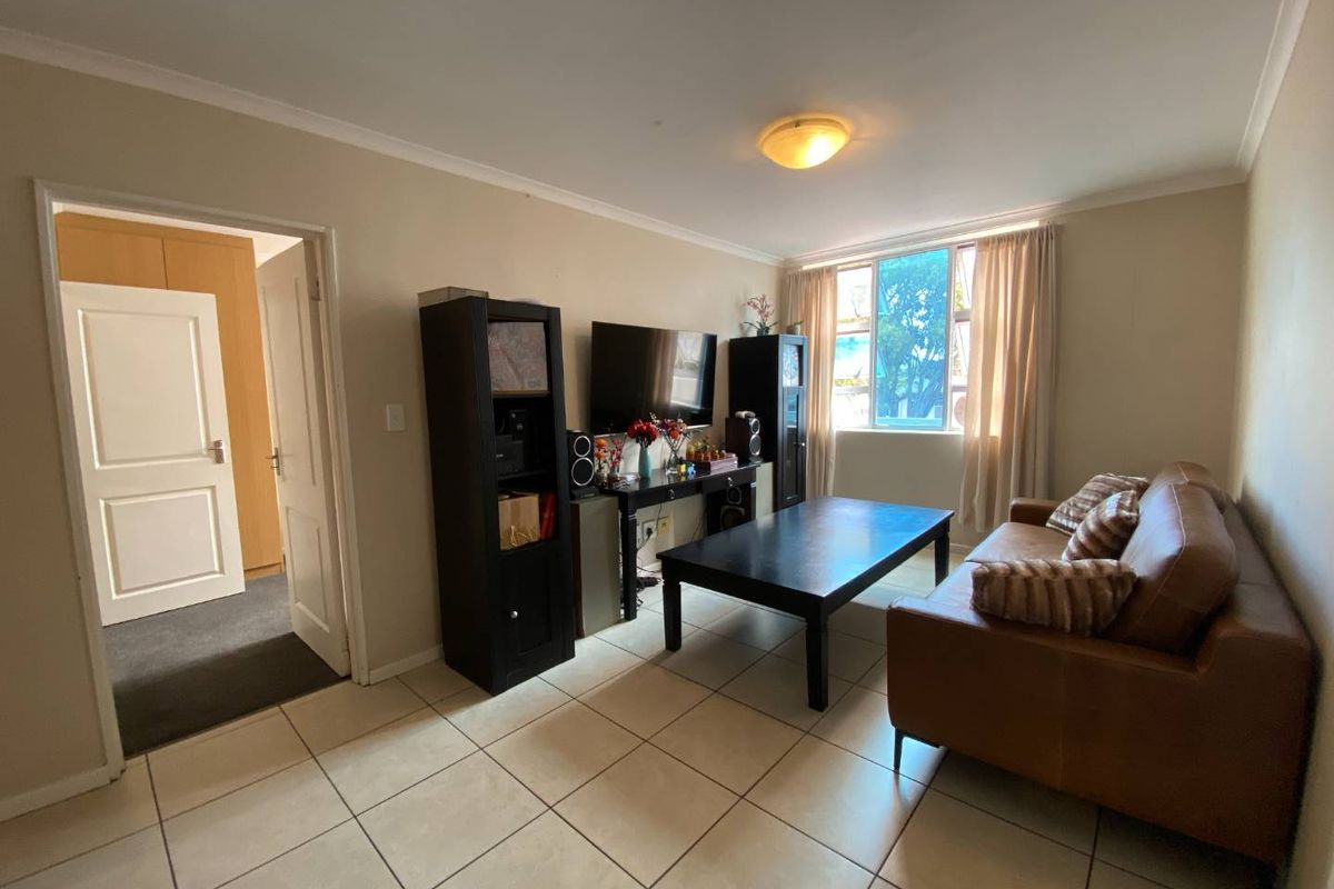 Sunny North Facing Apartment with Mountain Views - Photo 3