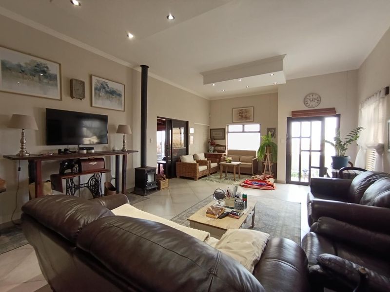 Family home for sale - Opposite Pro-Ed School - Swakopmund - Photo 9