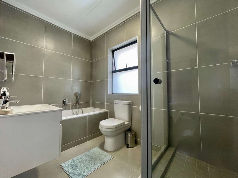 2 Bedroom Apartment to rent in Ballito Central - Photo 7
