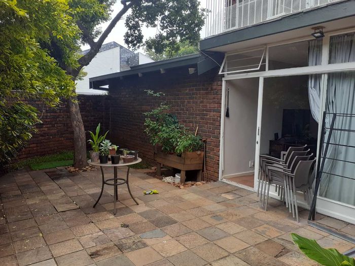 Property #2211796, Townhouse Rental Monthly in Lynnwood Glen