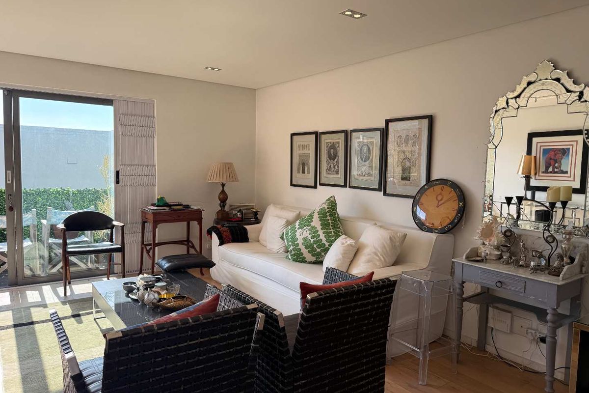 Secure, Sunny Apartment - Fully Furnished - Photo 3