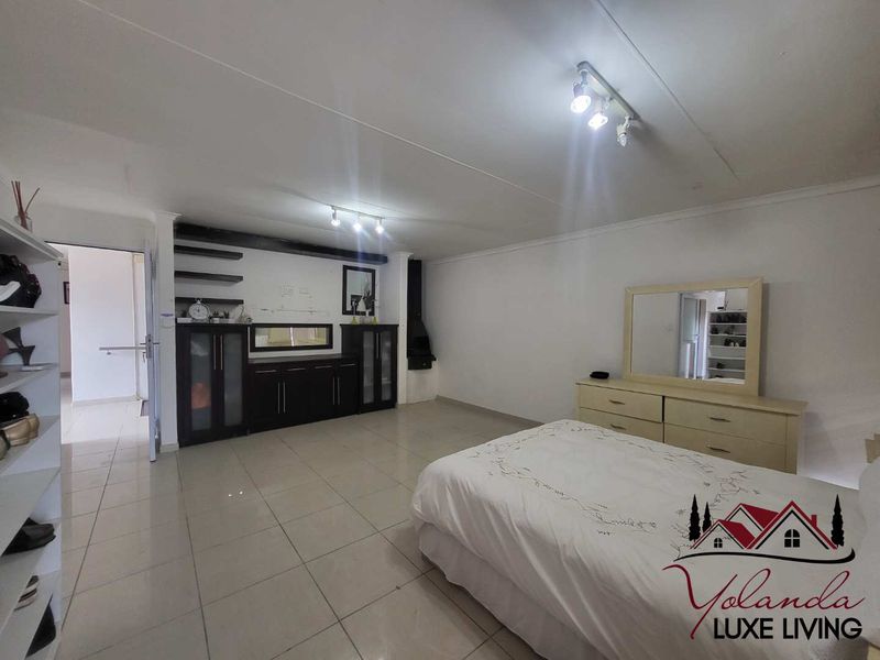 🏡✨ LUXURY FAMILY ESTATE WITH INCOME-GENERATING POTENTIAL IN OLYMPIA, WINDHOEK ✨🏡 - Photo 6