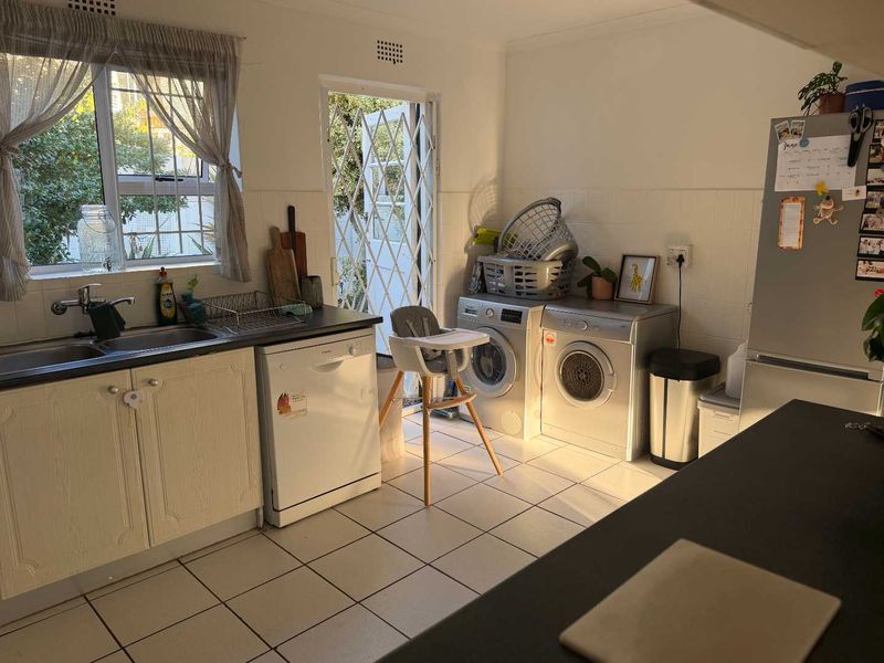 2 BEDROOM UNFURNISHED FAMILY HOME - Photo 9
