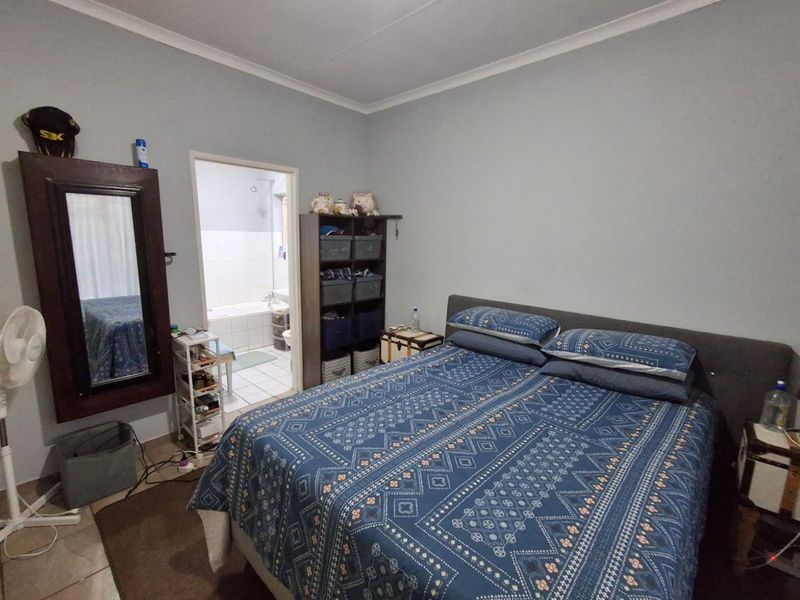 Cozy house in West Acres for sale - Photo 7