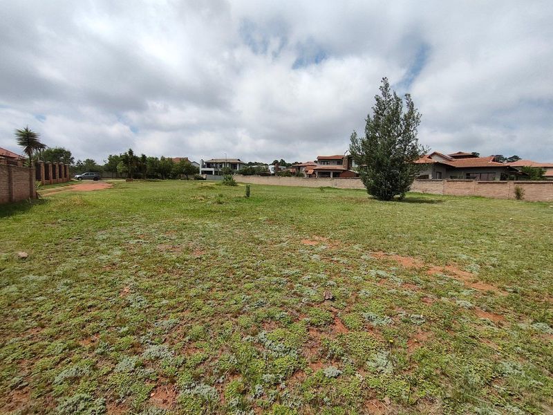 Beautiful Stand Situated Within Well Managed Estate - Photo 6