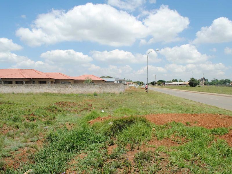 Lovely spacious stand to build your dream home - Photo 2