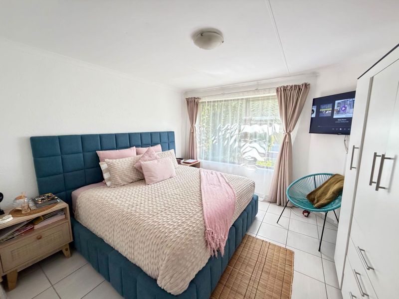 Immaculate Ground Floor Unit for Rent - Photo 10