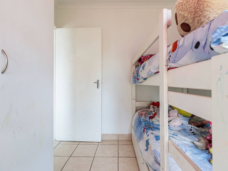 2-Bedroom Home - Sherwood, Port Elizabeth - Photo 4