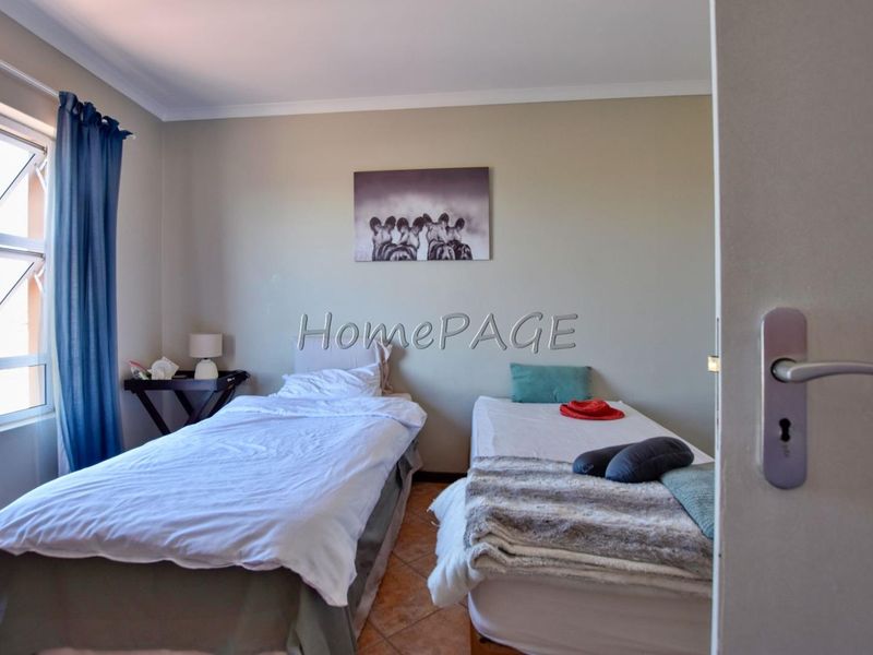 Central, Swakopmund:  3 Bedr Apartment in Toscana is for Sale - Photo 5