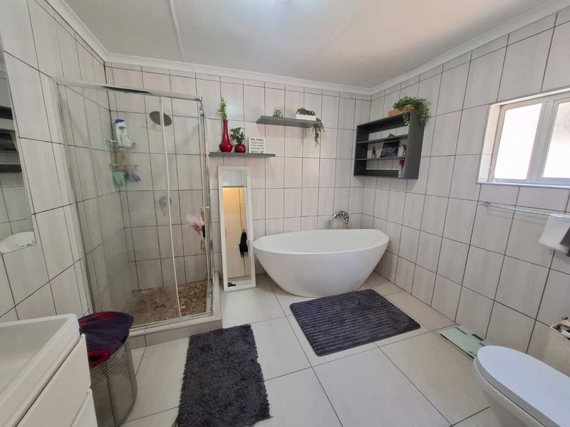 Incredible Value in Cimbebacia! - Photo 3