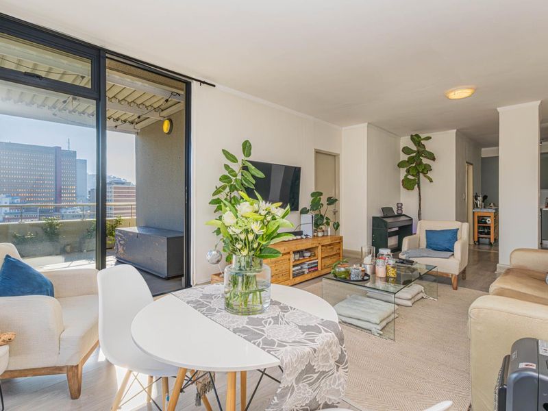 Immaculate 13th floor Mountain Facing Airbnb investment - Photo 6