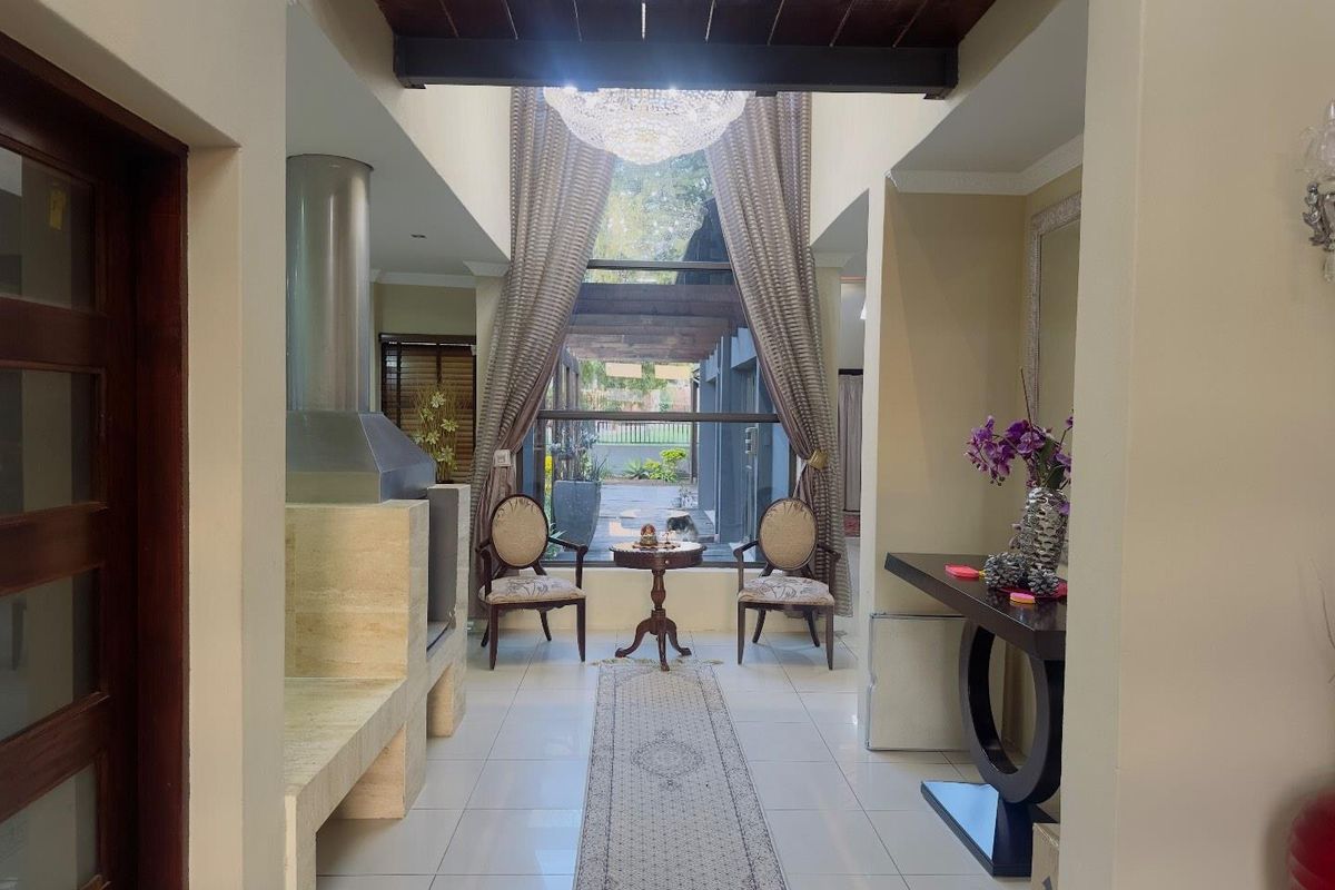 4 Bedroom House For sale in Valley View Estate - Photo 5