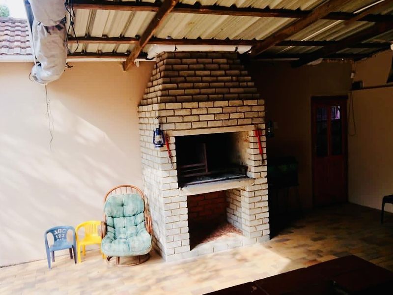 3 bedroom apartment for sale in Vryheid - Photo 3