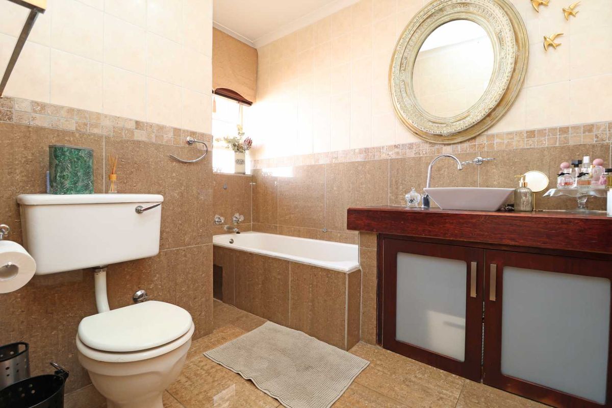 Modern First-Floor Gem with Garden Views - Photo 2