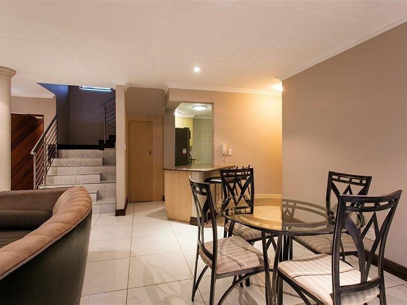4 bedrooms Townhouse in FAERIE GLEN - Photo 9