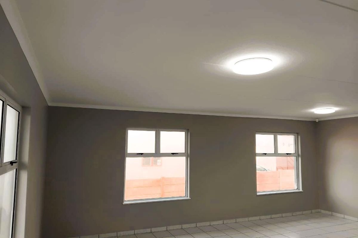 4 Bedroom House To Rent - Photo 2