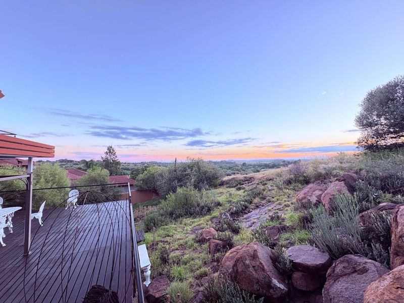 GREEN BELT LIVING  WITH BREATHTAKING VIEWS - Photo 4