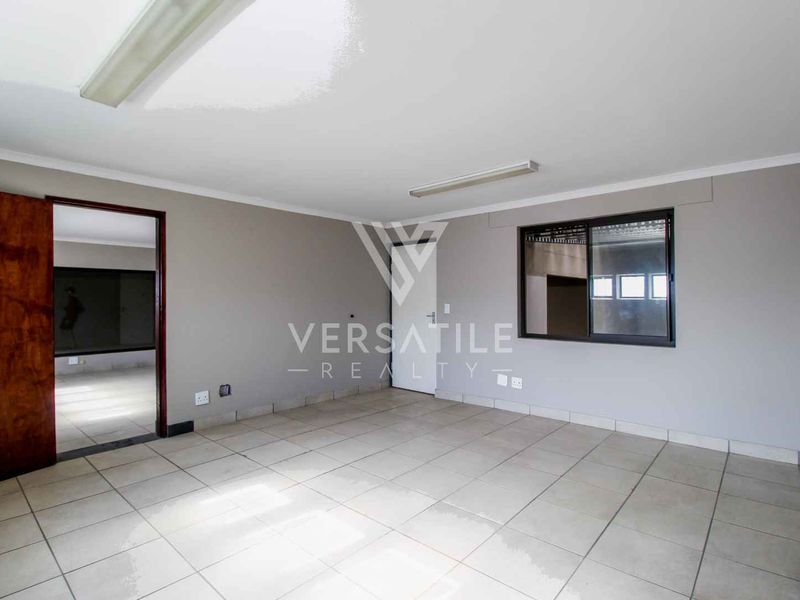 Two adjacent Warehouses for Sale in the Light Industrial Area, Walvis Bay - Photo 5