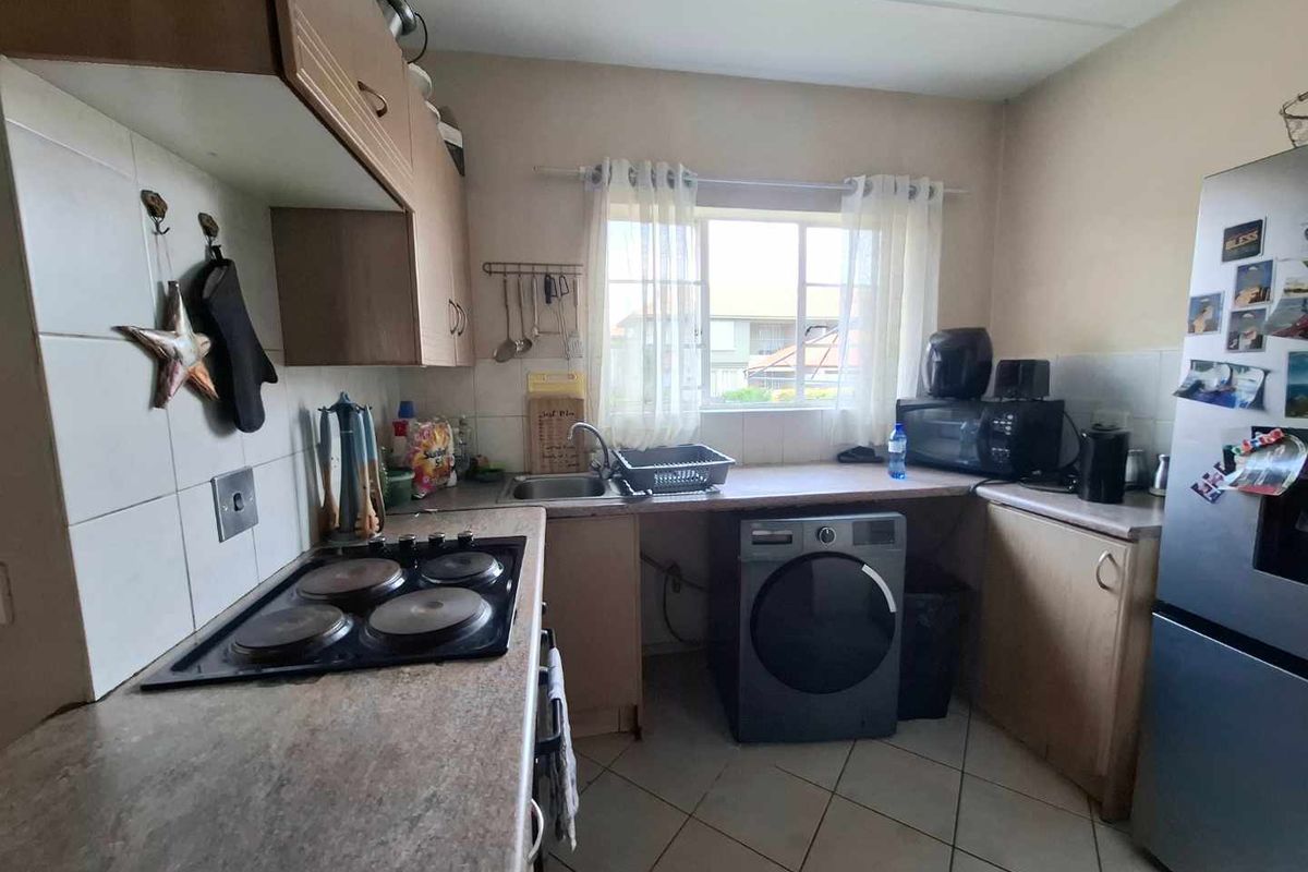 2 Bedroom On Ground Floor! - Photo 5