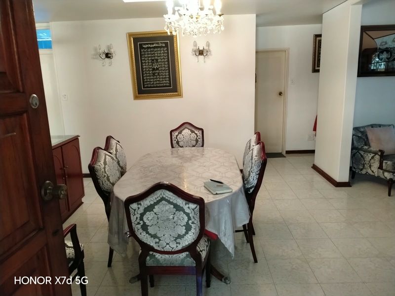 large 3- bedrroom unit  overlooking the coast on South Beach - Photo 2