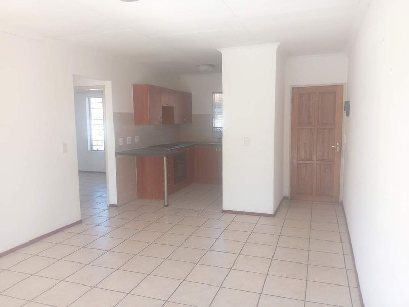 TWO BEDROOM TOWNHOUSE IN PARKRAND - Photo 3