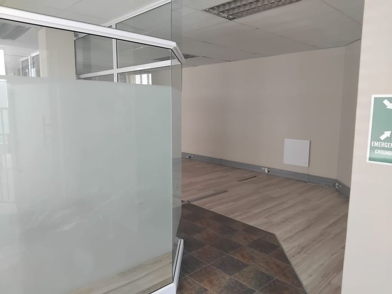 Commercial Office Space To Rent - Photo 2