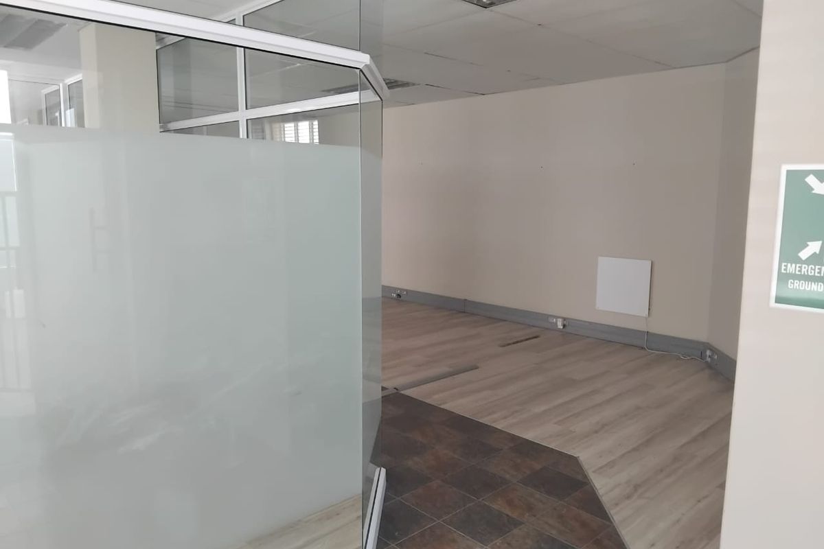 Commercial Office Space To Rent - Photo 2