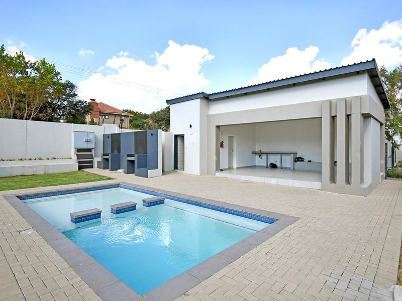 Fully Furnished 3-Bedroom Home in Springwood Estate | Pet-Friendly Garden | Move-In Ready Living - Photo 2