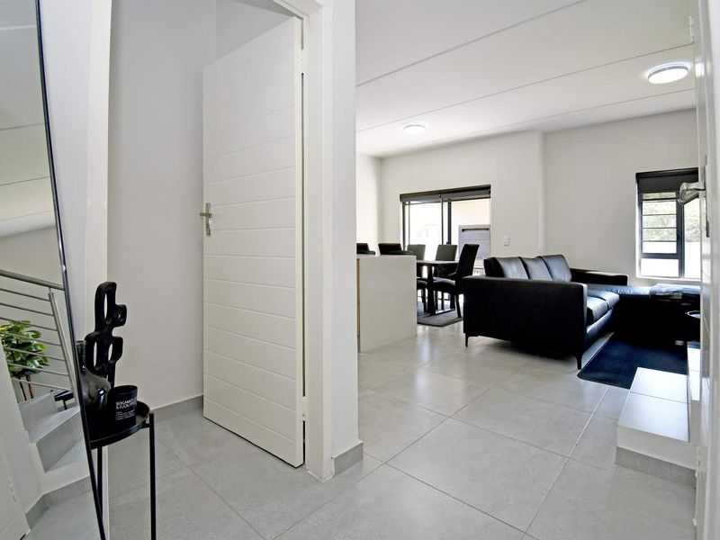 Fully Furnished 3-Bedroom Home in Springwood Estate | Pet-Friendly Garden | Move-In Ready Living - Photo 10